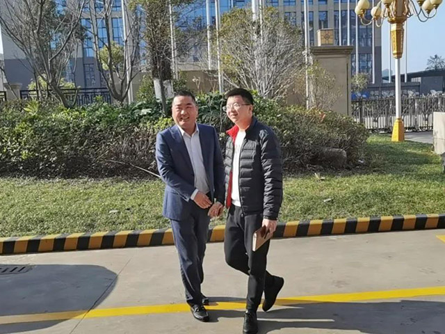 新春伊始，，，，，，龙湾区空港管委会向导率队莅临集团走访慰问